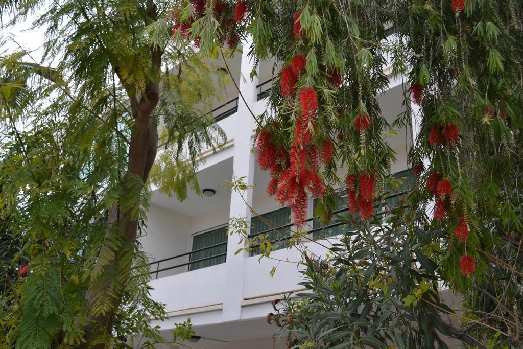 Marianna Hotel Apartments Limassol Luaran gambar