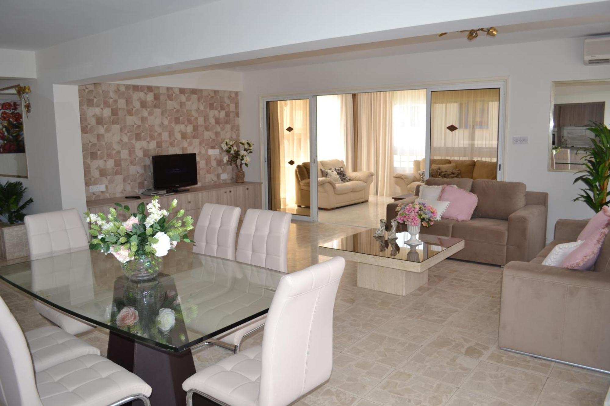 Marianna Hotel Apartments Limassol Luaran gambar
