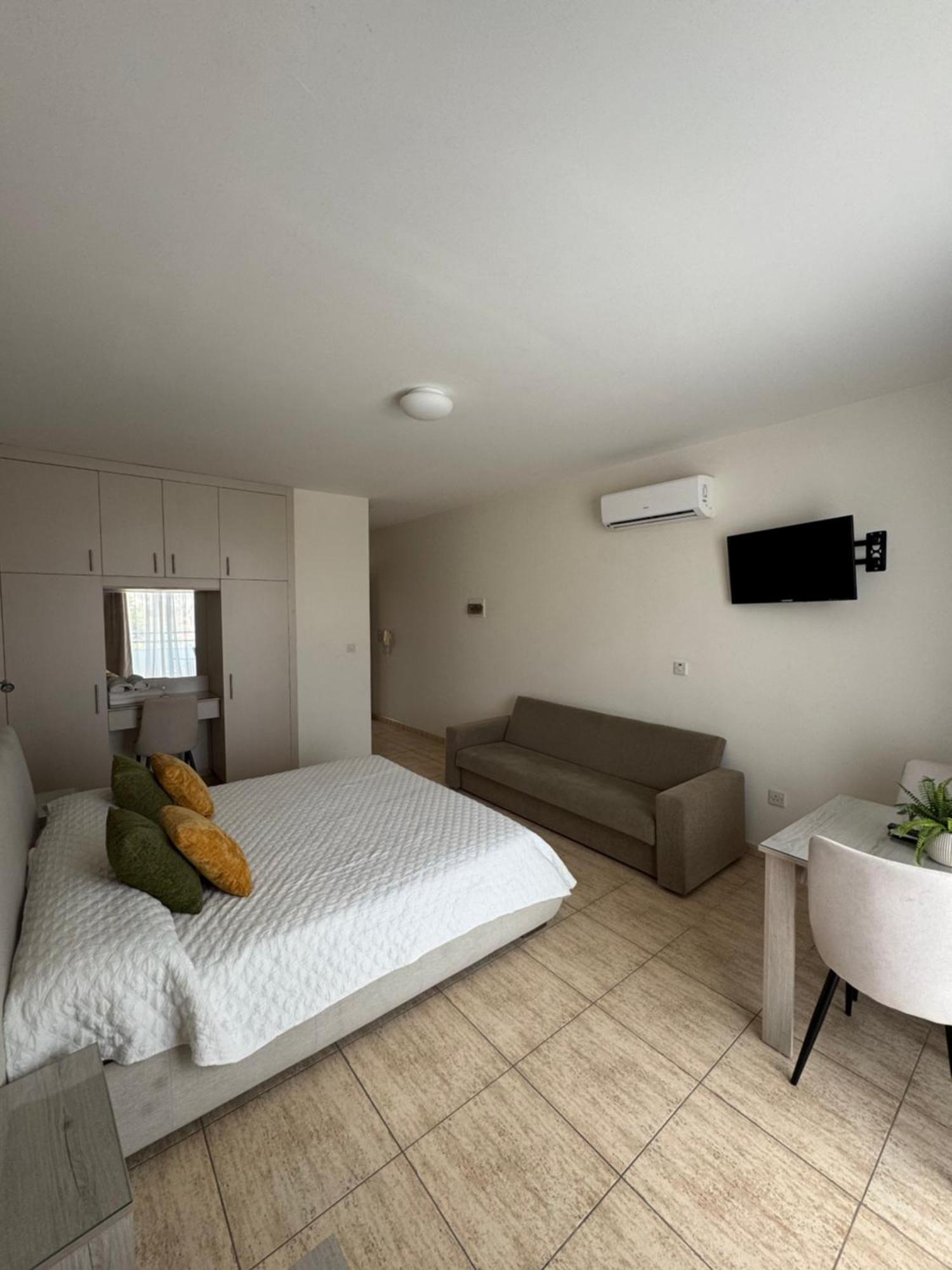 Marianna Hotel Apartments Limassol Luaran gambar