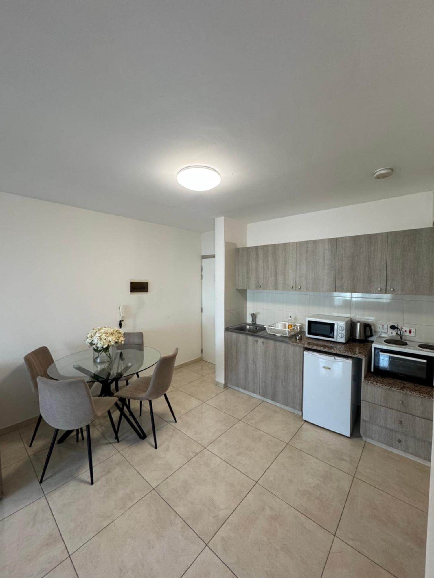 Marianna Hotel Apartments Limassol Luaran gambar