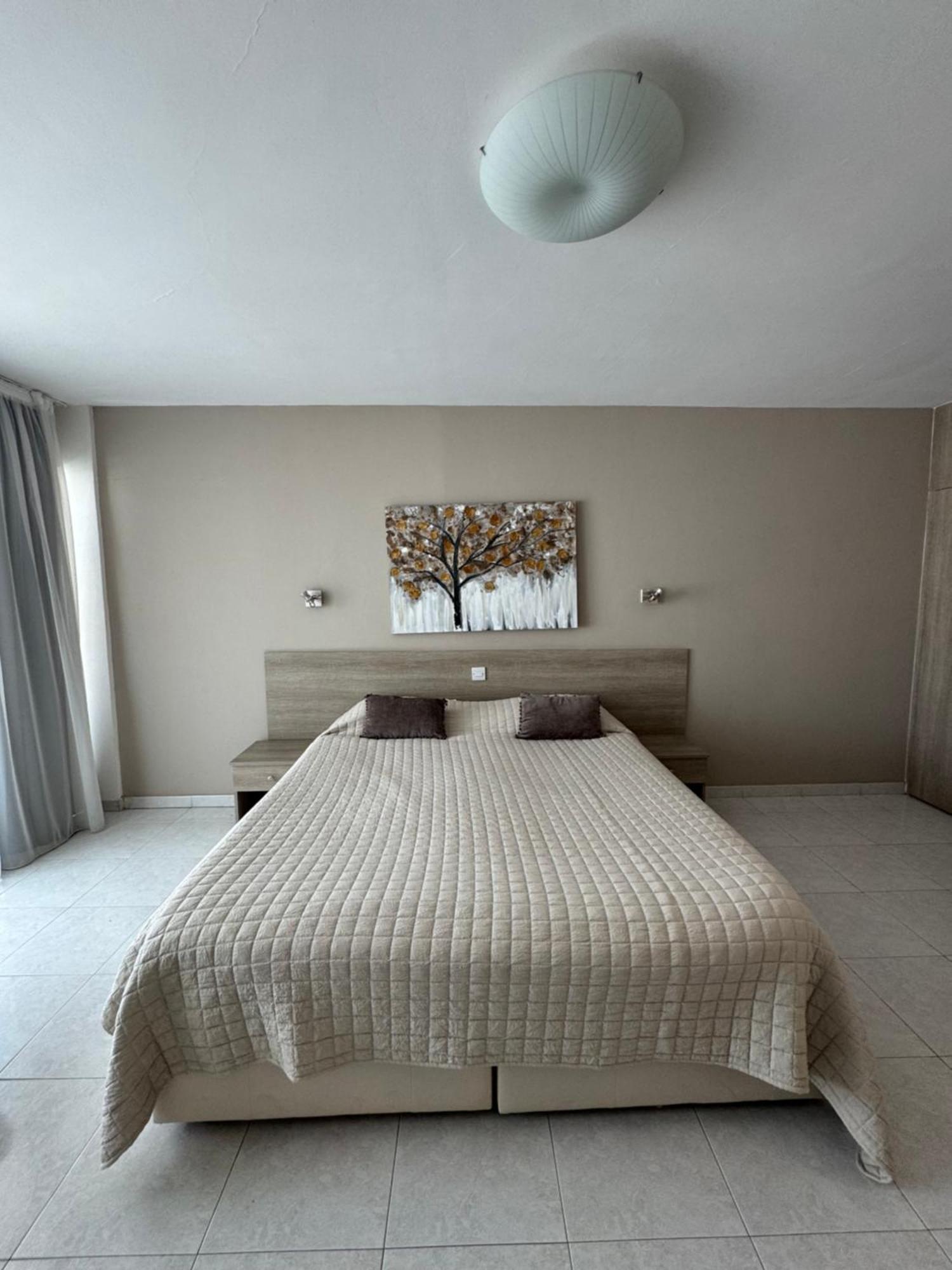 Marianna Hotel Apartments Limassol Luaran gambar