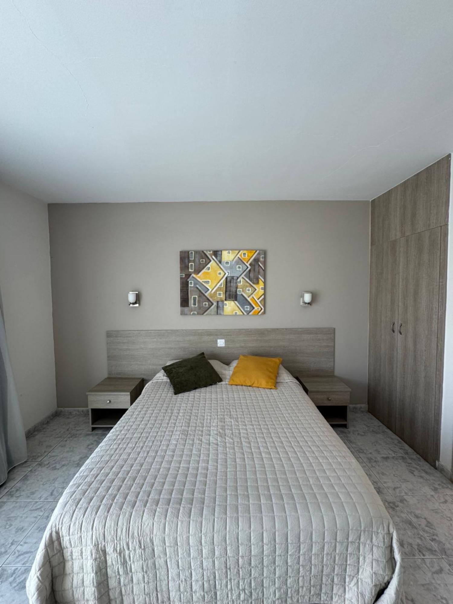 Marianna Hotel Apartments Limassol Luaran gambar