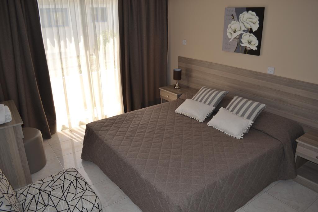Marianna Hotel Apartments Limassol Luaran gambar