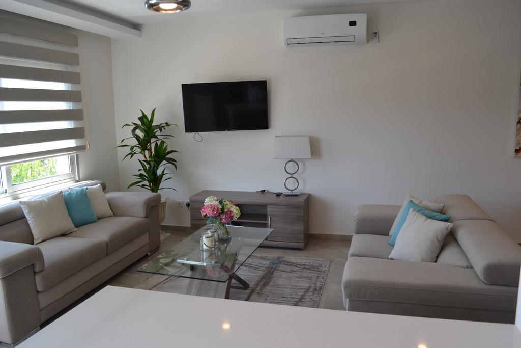 Marianna Hotel Apartments Limassol Luaran gambar